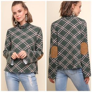 🆕Umgee Lettuce Trim Suede Elbow Top